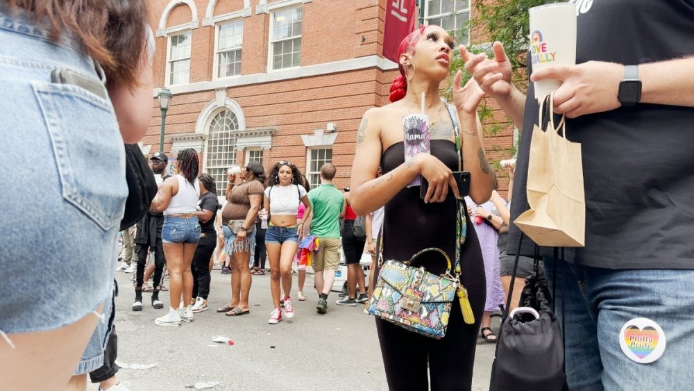 FireCandids_PrideAssvol5r.jpg.e7e58030e9c85cb0c8ef069d70d1a54f.jpg