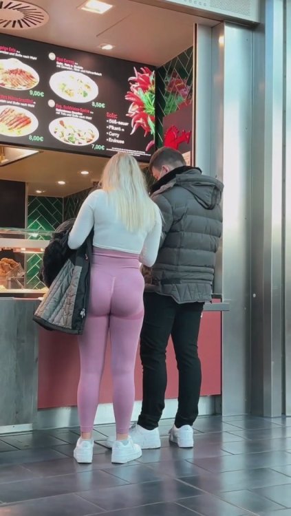 PINKCRUSHbyLloyd.mp4_20230313_233355_605.jpg.f4e6fc99311e52f64fc3ccfb07f45e68.jpg