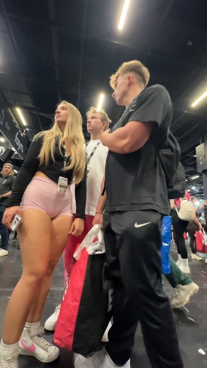 Pink Pawg Blonde.mp4_snapshot_01.08_[2026.06.13_03.01.29].jpg