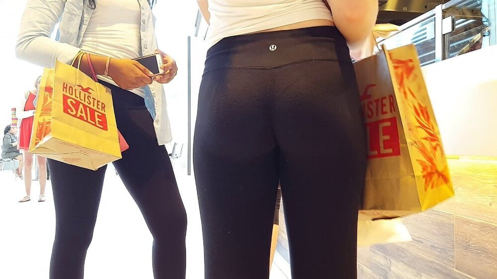 TightLuluBum12.jpg.b2481739e2b18eb45b700cdeb2523f4a.jpg.73f206ada262b3ae511430431ee0e960.jpg