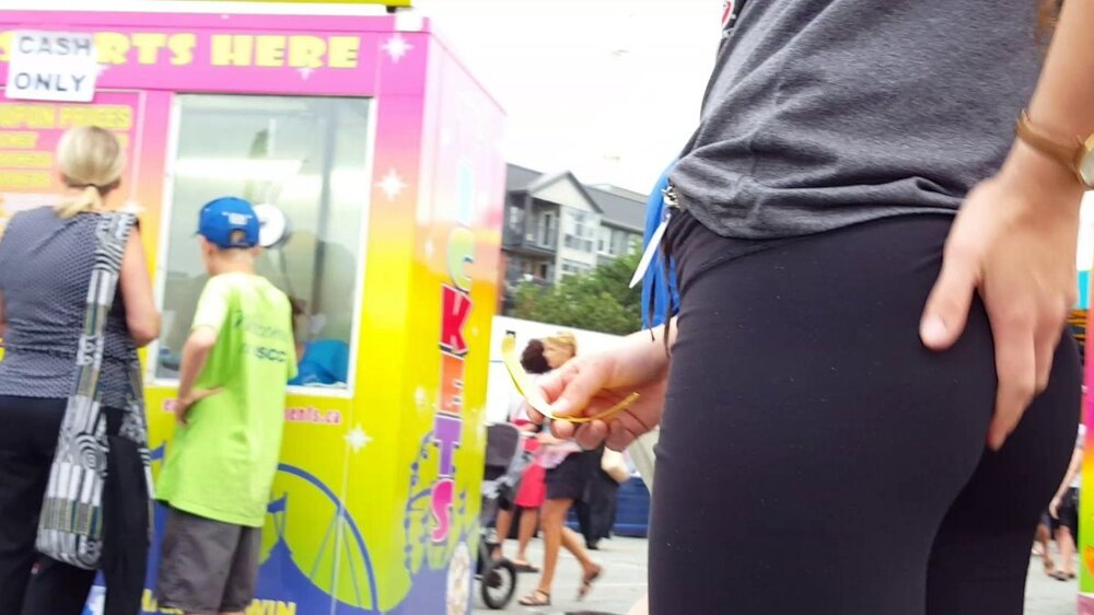 TightTeenLuluAss14.jpg.97d1bc8af1f1855e0c2758c6b2c7ef49.jpg