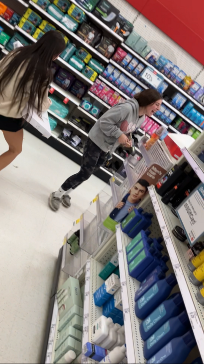 IMG_1772.png.5b0c326cab62eb6a26d82e9d3bfc193b.png