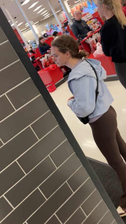 IMG_2349.png.d9b7af31605f7ef2d05644bc3ce5161b.png