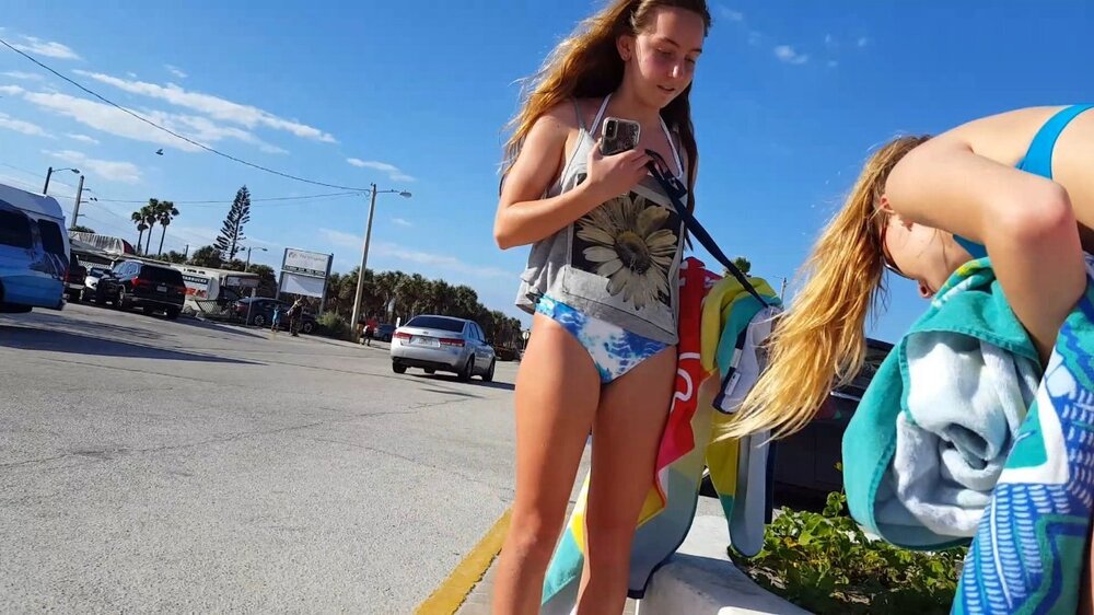 Busted at beach.mp4_snapshot_00.10_[2026.08.15_13.39.01].jpg